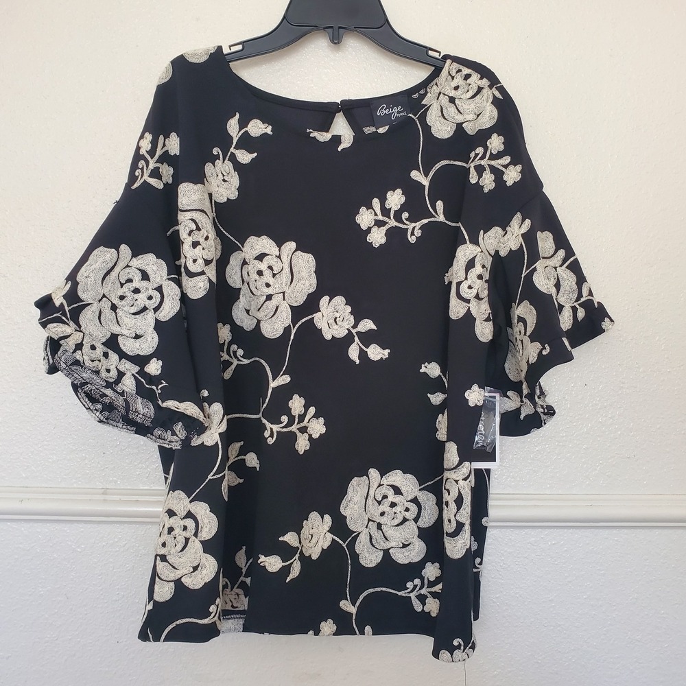 Beige by ECI Women's XL Black Floral Embroidered Keyhole Top Blouse Stretch New
